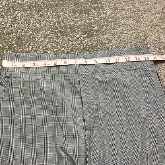 Athleta Brooklyn Black and White Plaid Ankle Pant Size 4 - Picture 10 of 13